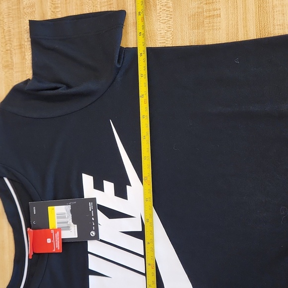 NWT NIKE Sportswear Essentials Women’s Logo T-Shirt, size S - Picture 7 of 8